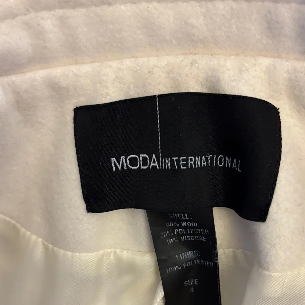 Moda International Classic Cream Trench Coat - Picture 4 of 10